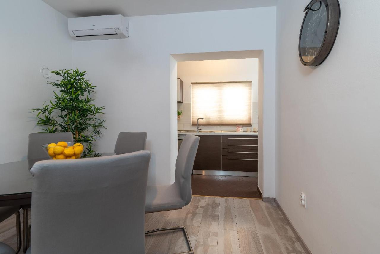Apartment Radic-Perfect Location For Summer Activities トロギール エクステリア 写真